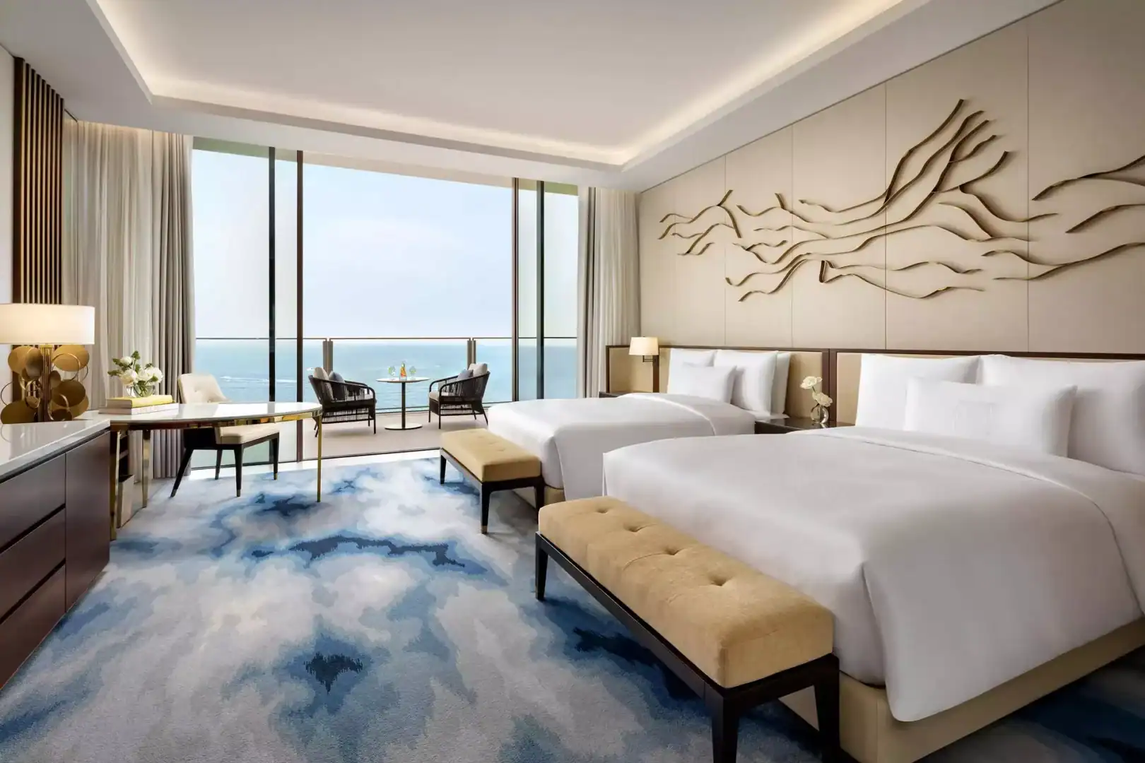 Atr Guestroom Seascape Queen Bedroom