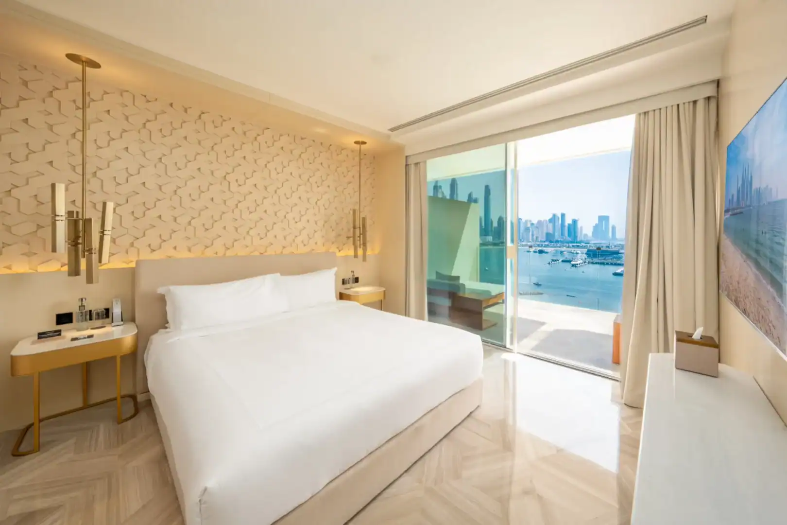 Luxe 1 Bedroom Suite 1920x1280