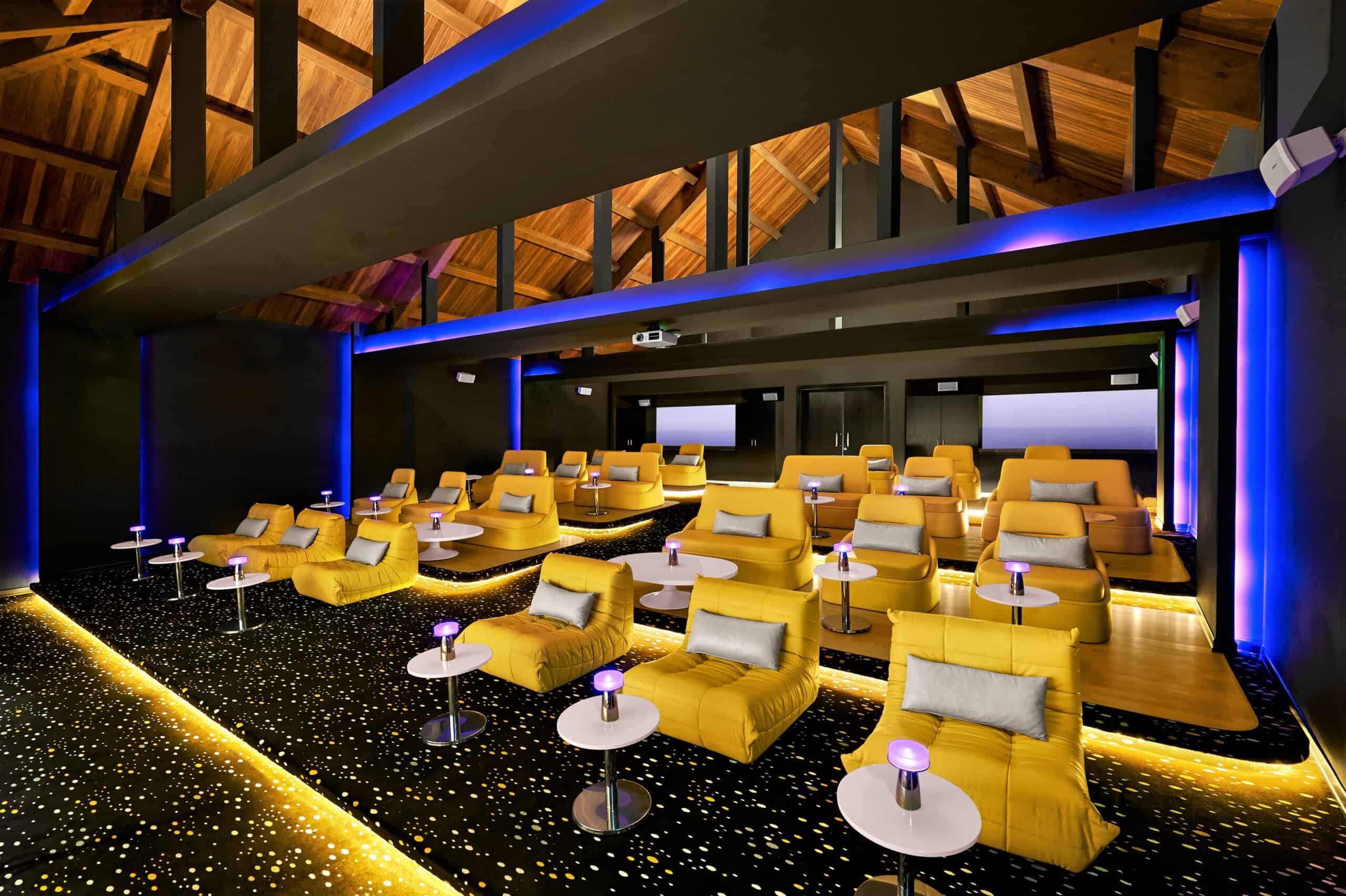 Banana Island Resort Doha Anantara Qatar Cinema