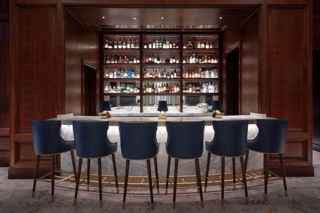 Four Seasons Hotel Doha Qatar Bar