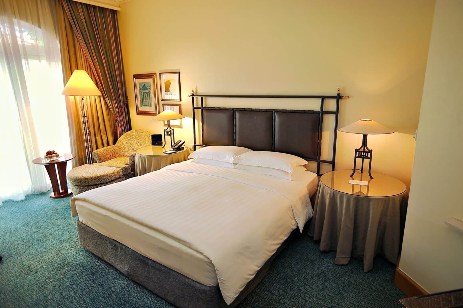 Grand Hyatt Muscat Oman Guest Room