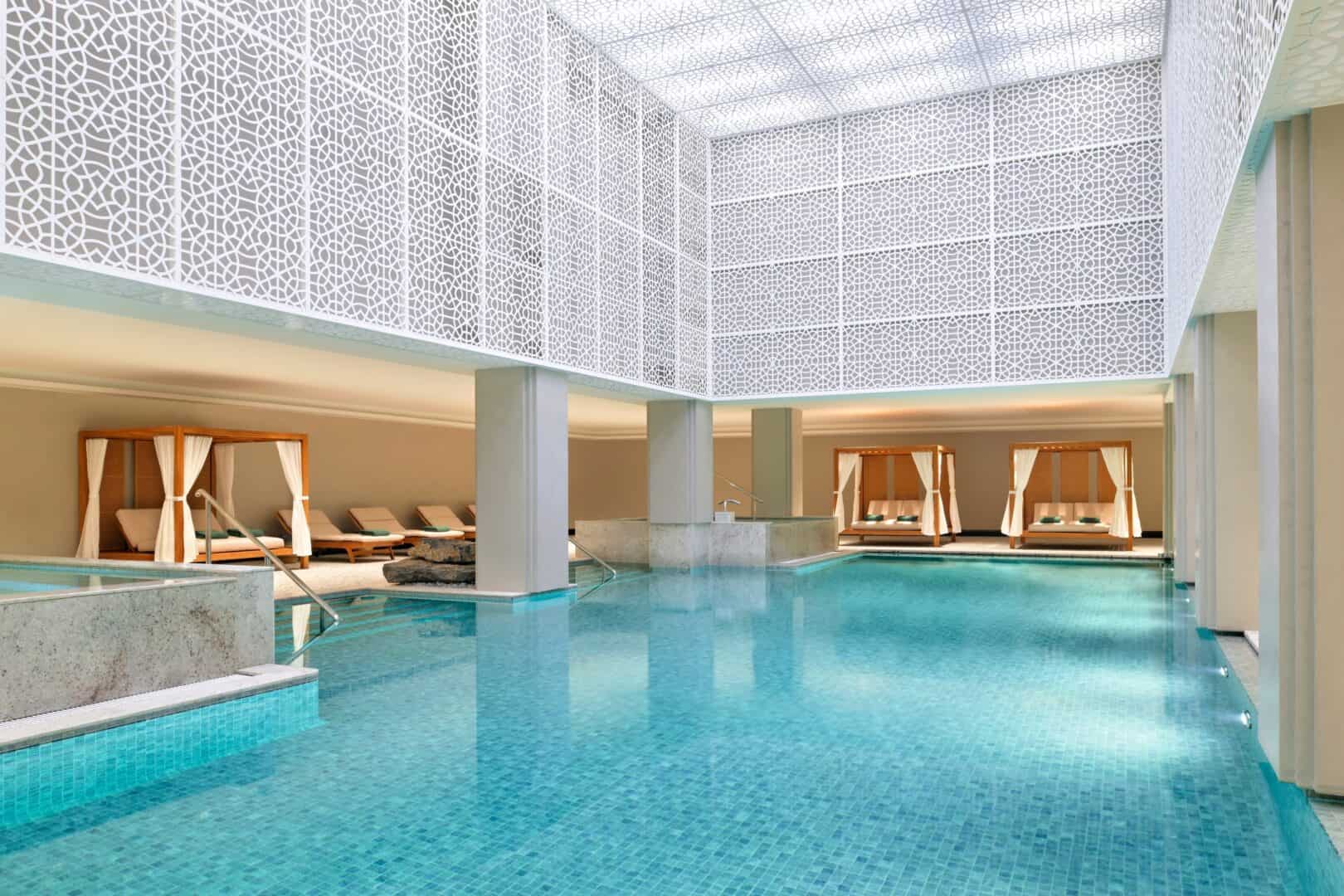 Indigo Jabal Akhdar Resort Spa Oman Binnen Zwembad
