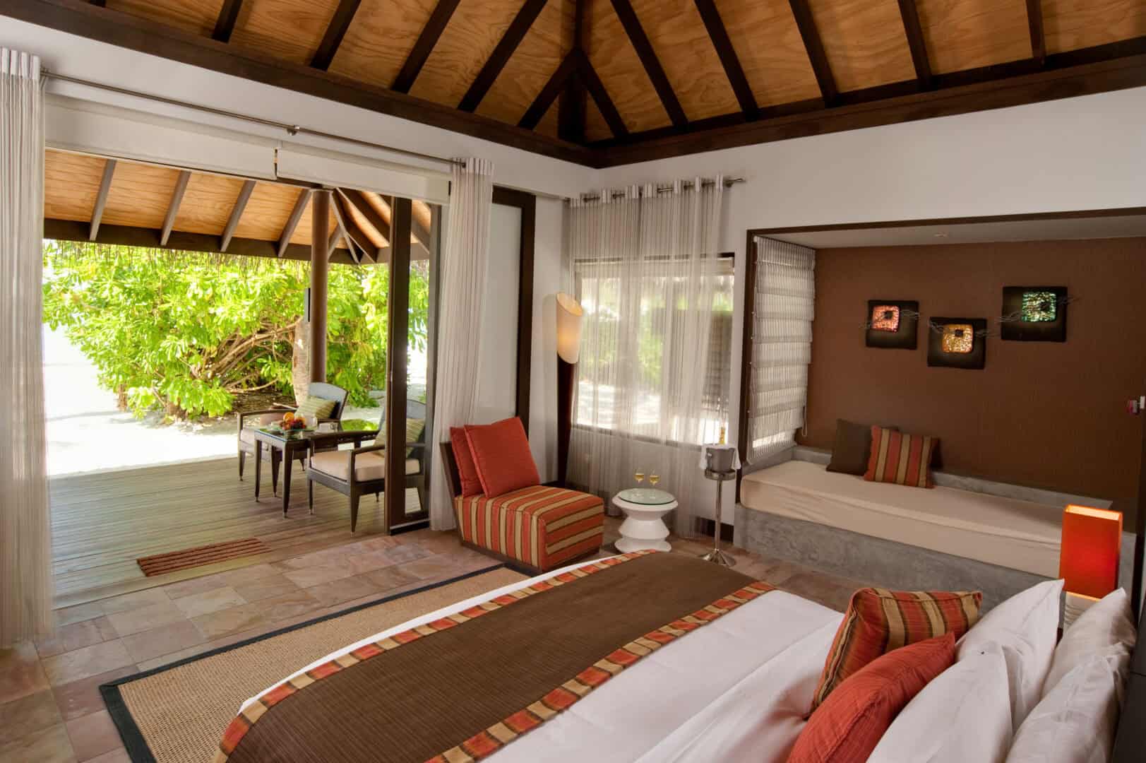 Niva Velassaru Malediven Resort Beach Villa