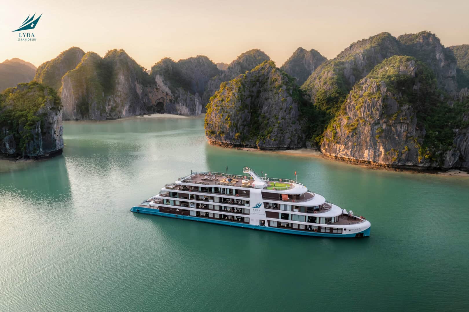 Luxe cruise Halong Bay