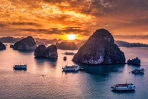 Vietnam Ha Long Bay.2